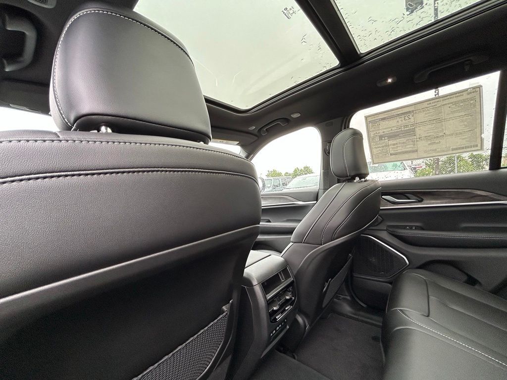 2026 Jeep Grand Cherokee Limited Crestwood KY
