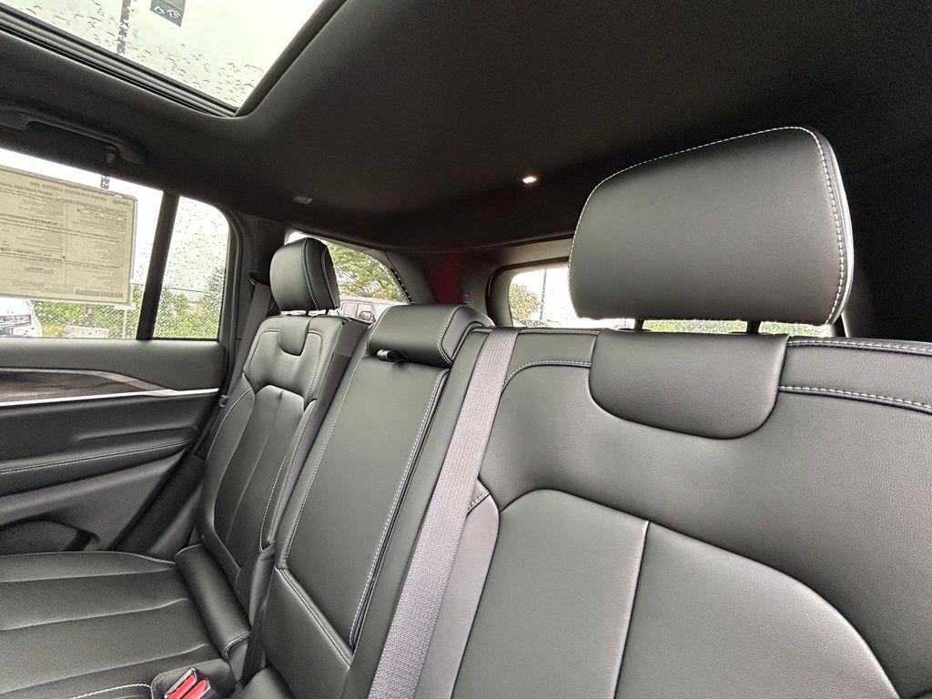 2026 Jeep Grand Cherokee Limited Crestwood KY