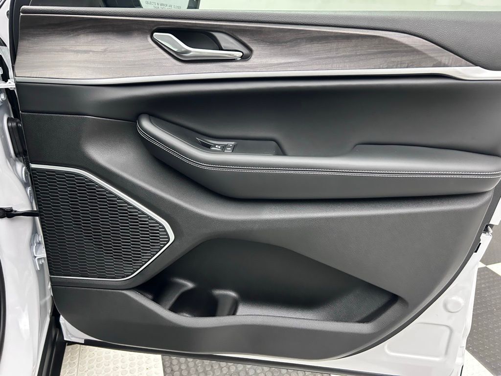 2026 Jeep Grand Cherokee Limited Portland OR