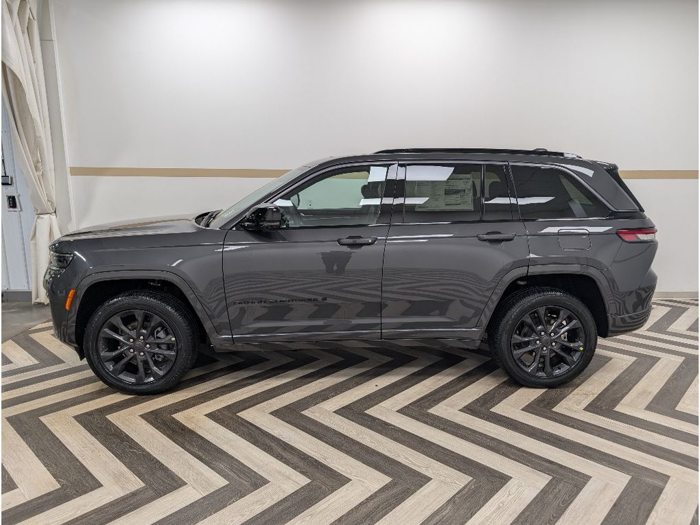 2026 Jeep Grand Cherokee Limited Reserve Gasoline