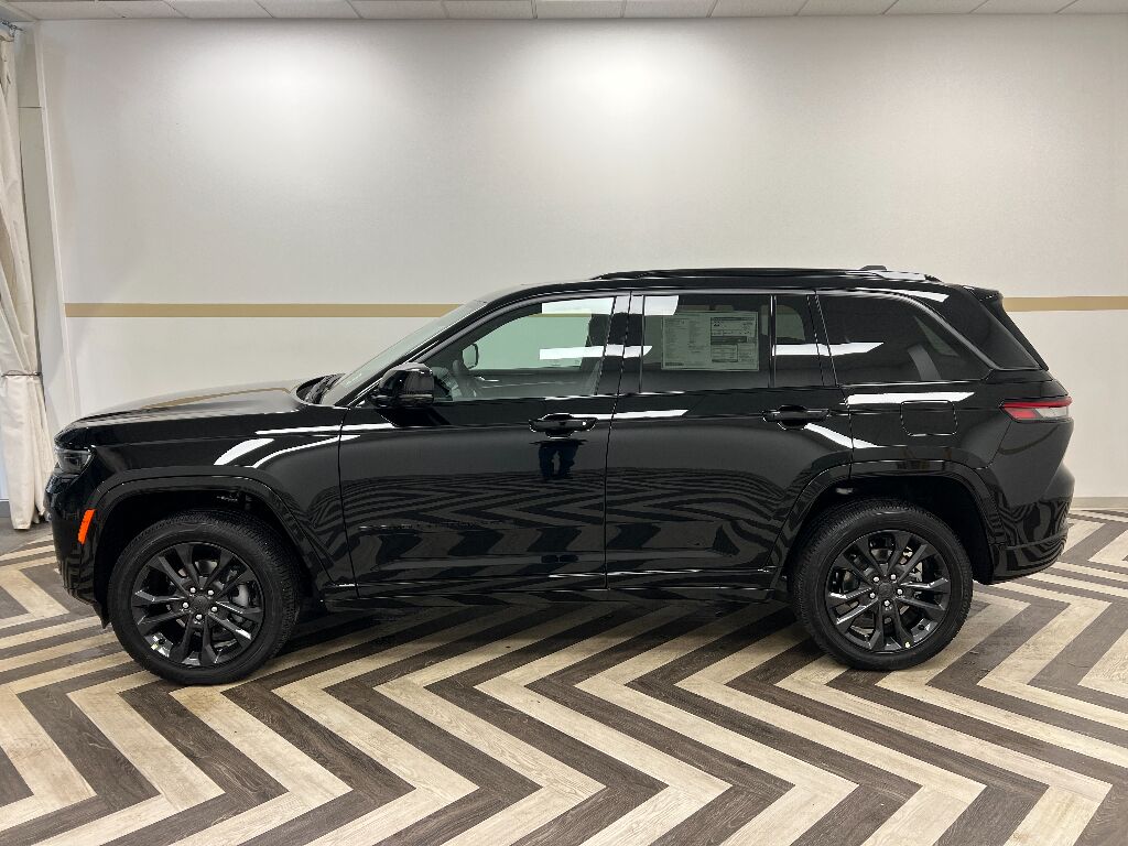 2026 Jeep Grand Cherokee Limited Reserve Gasoline