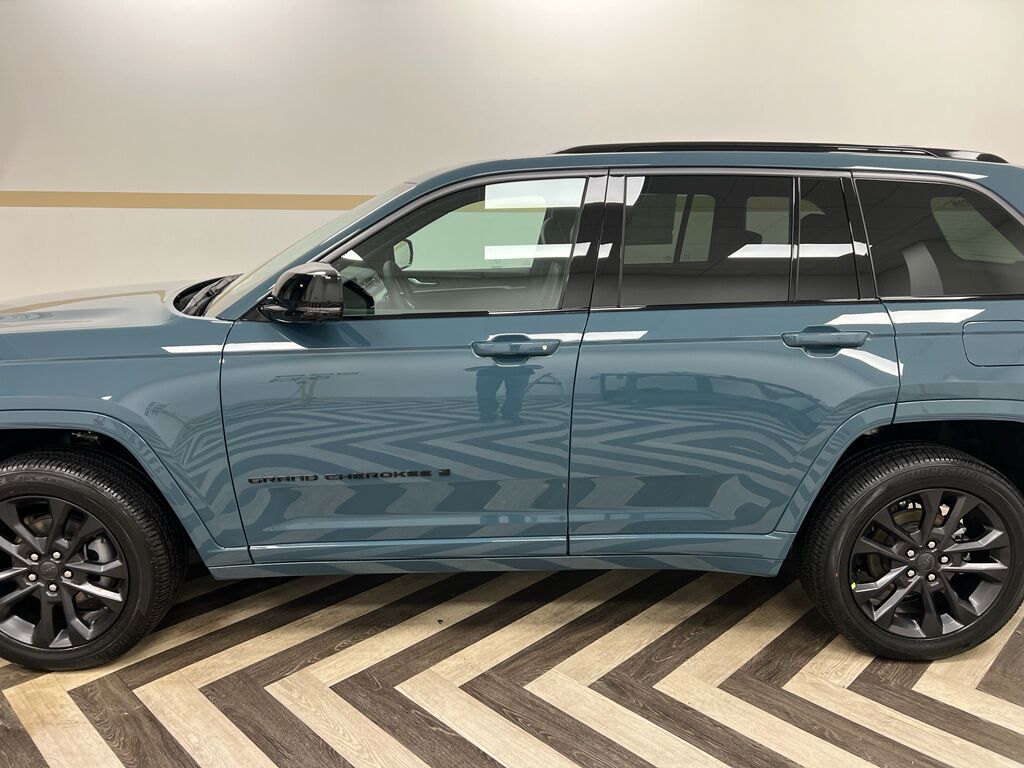 2026 Jeep Grand Cherokee Limited Reserve Gasoline