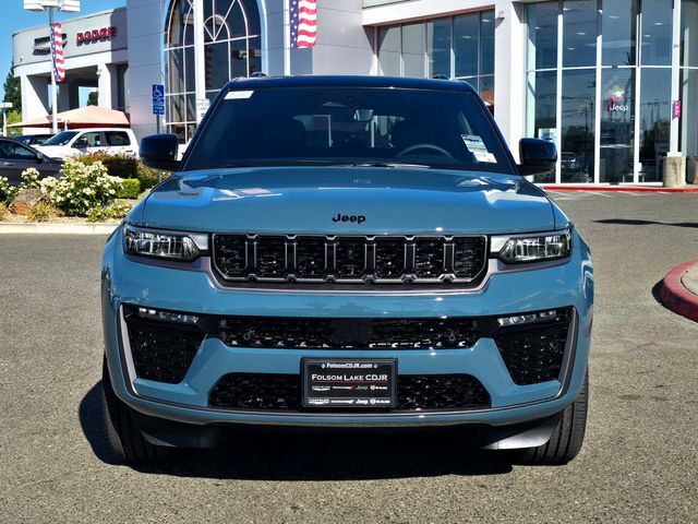 2026 Jeep Grand Cherokee Limited Reserve