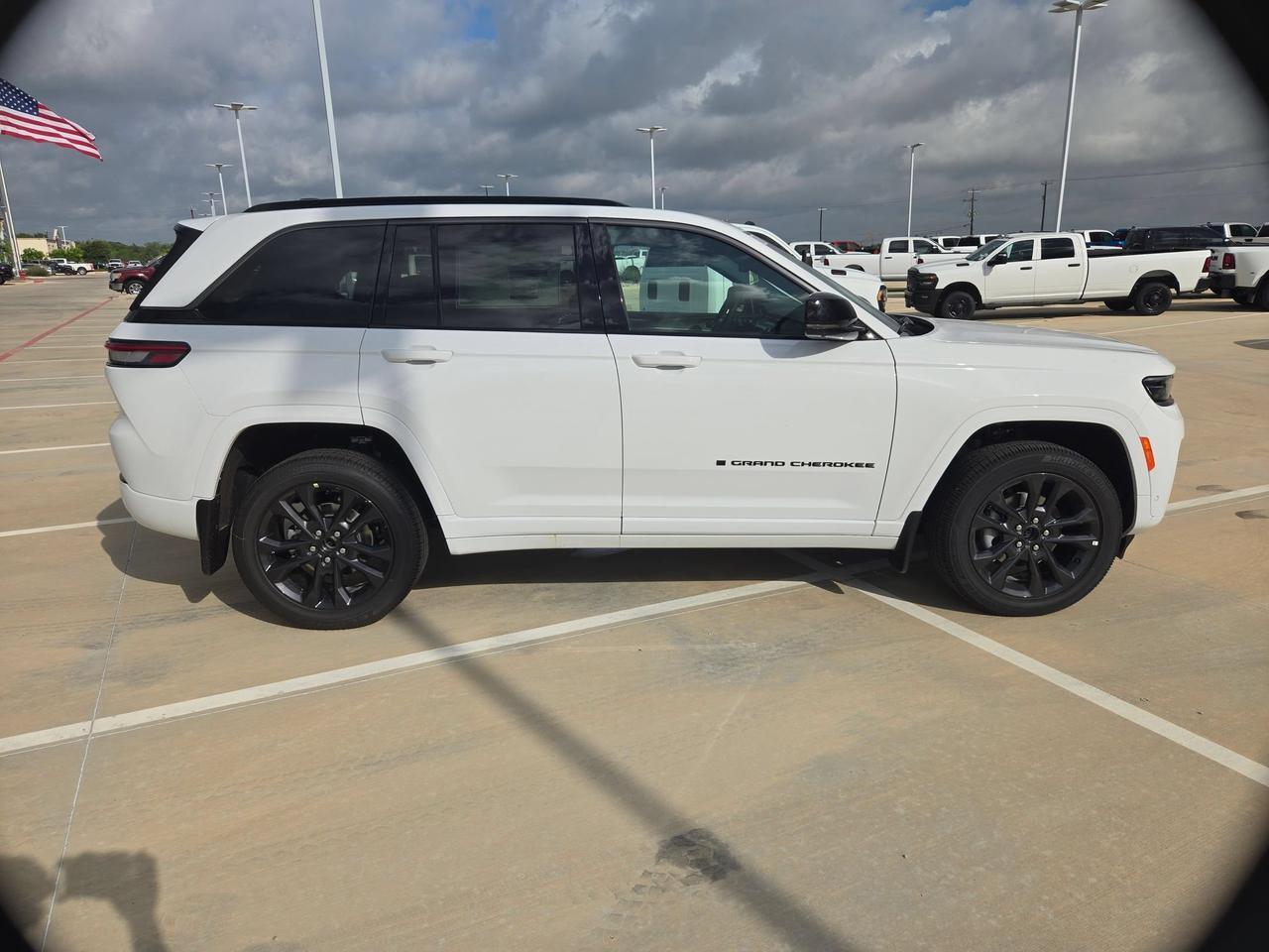 2026 Jeep Grand Cherokee Limited Reserve