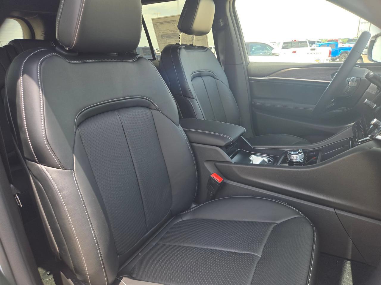 2026 Jeep Grand Cherokee Limited Reserve Castroville TX