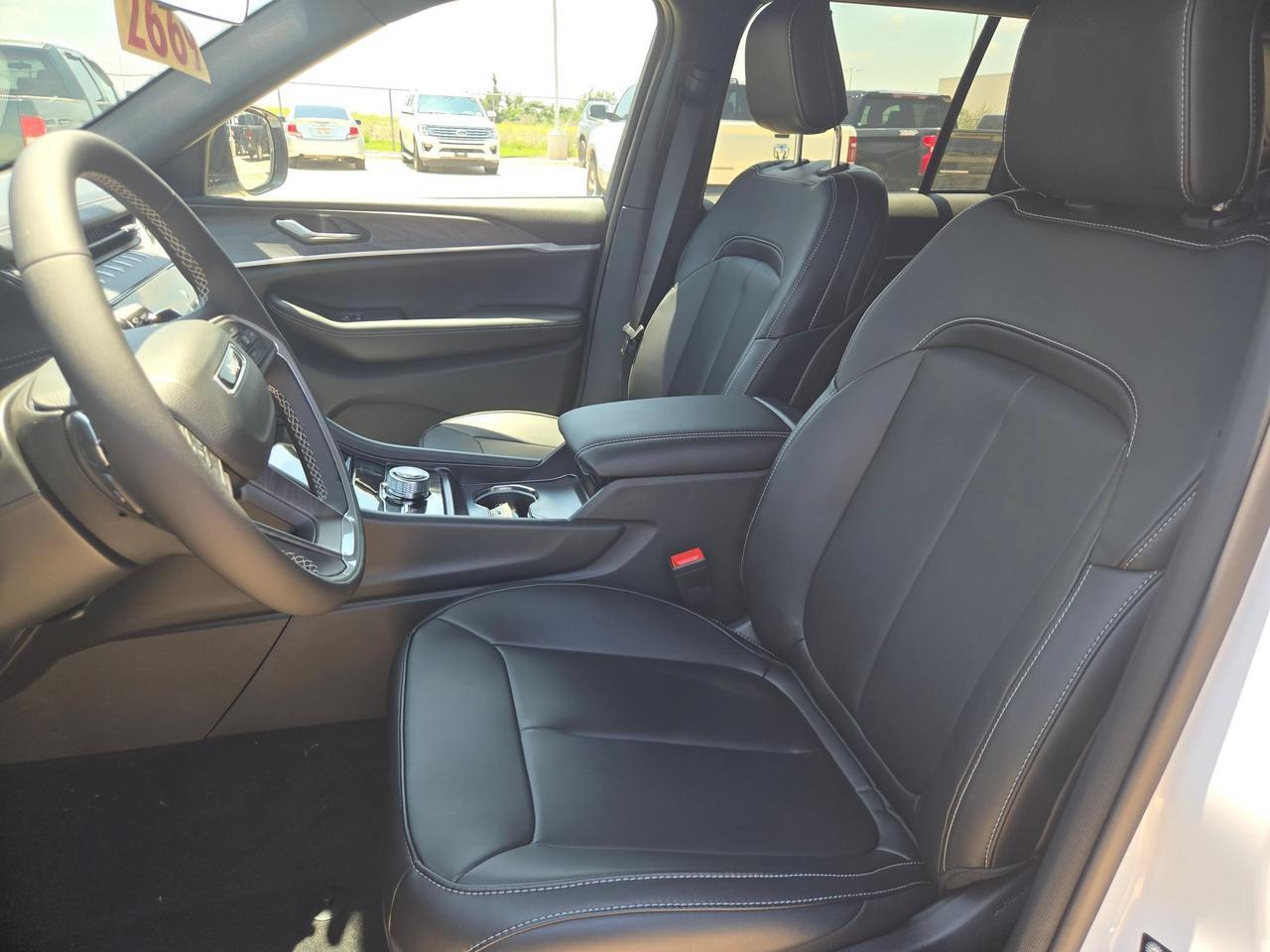 2026 Jeep Grand Cherokee Limited Castroville TX