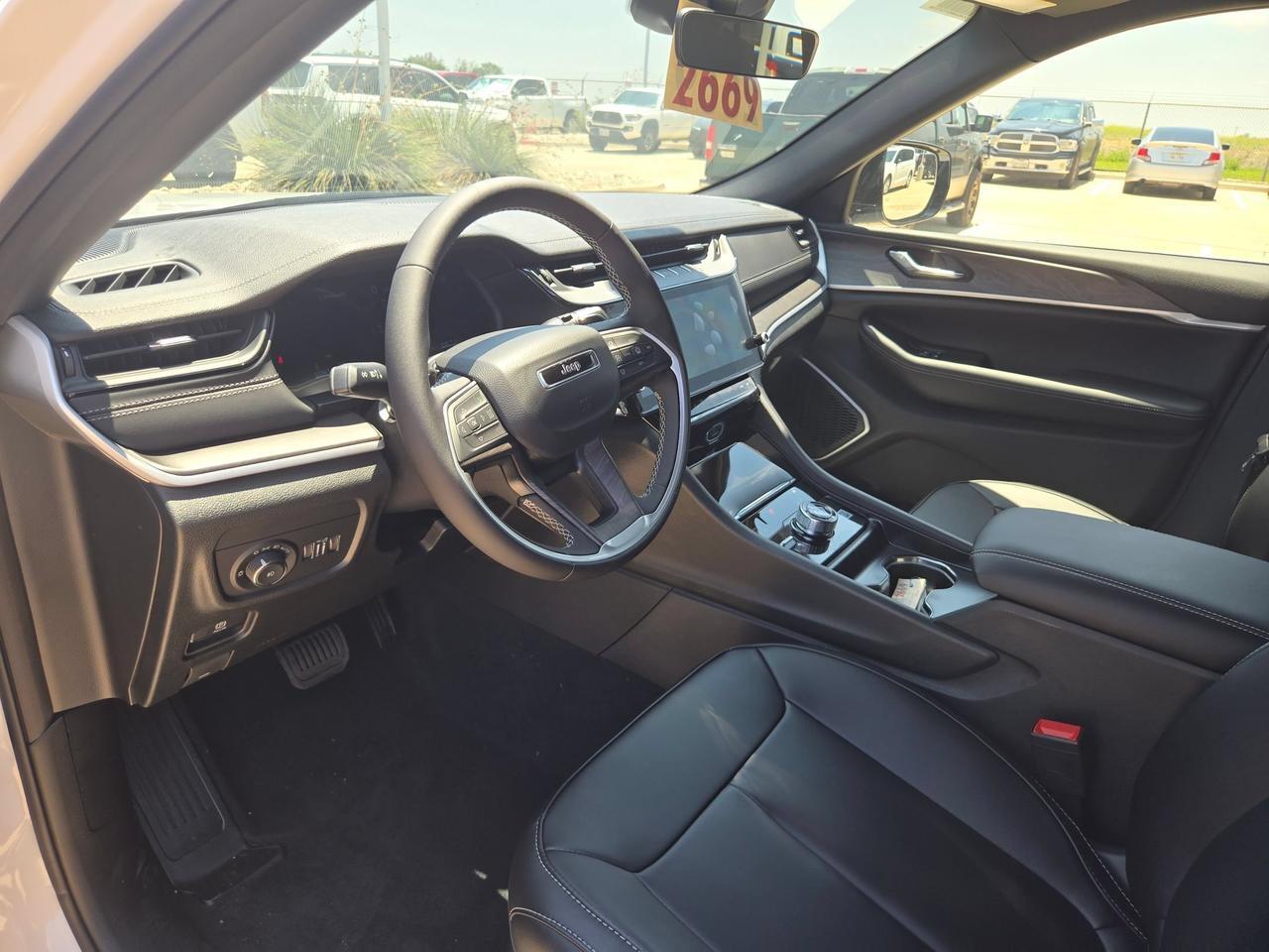 2026 Jeep Grand Cherokee Limited Castroville TX