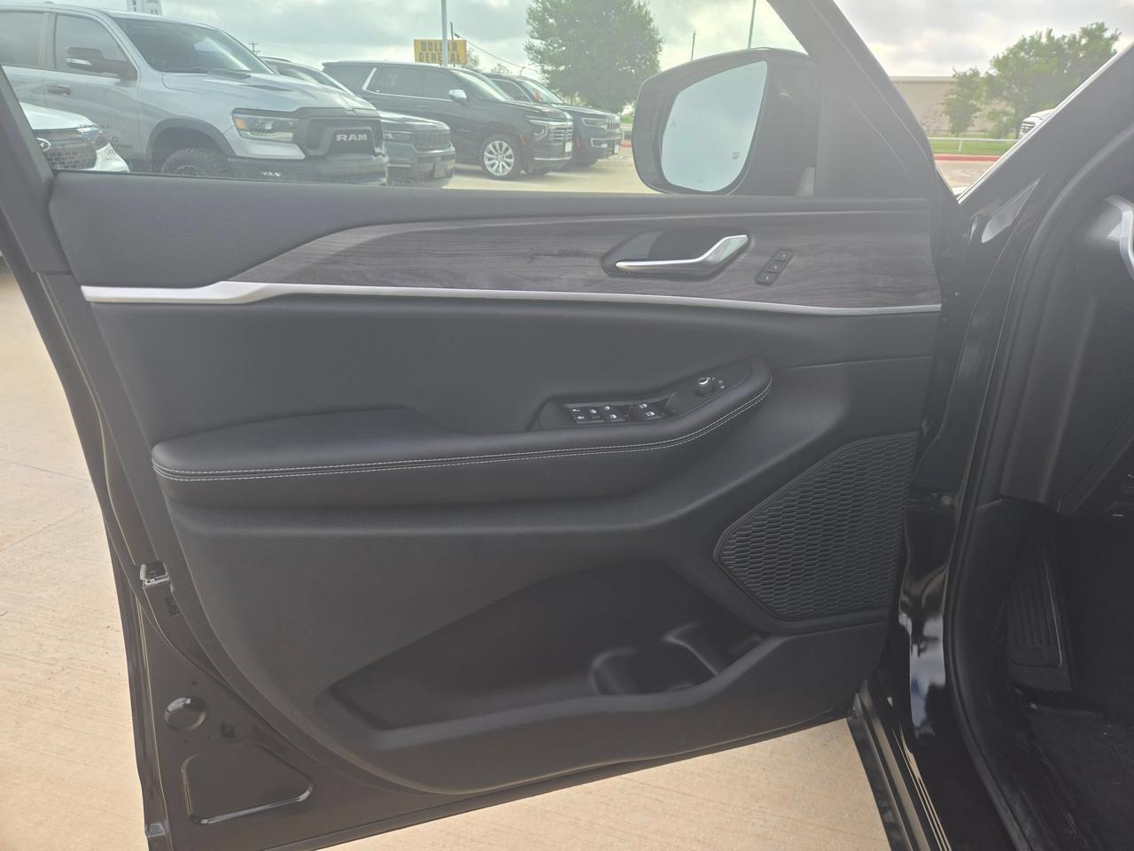 2026 Jeep Grand Cherokee Limited Castroville TX
