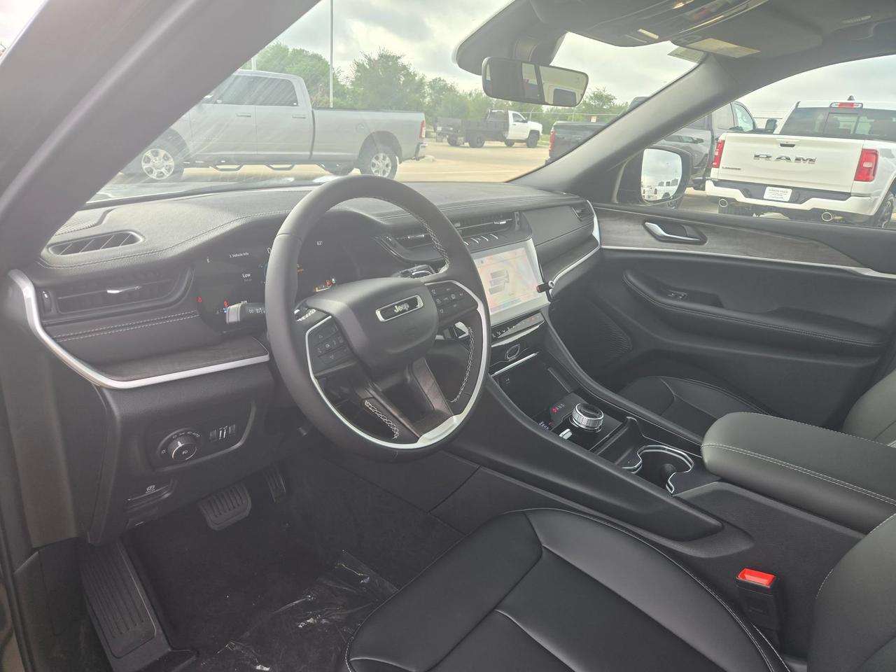 2026 Jeep Grand Cherokee Limited Castroville TX