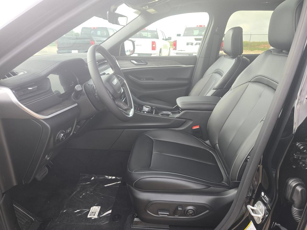 2026 Jeep Grand Cherokee Limited Castroville TX
