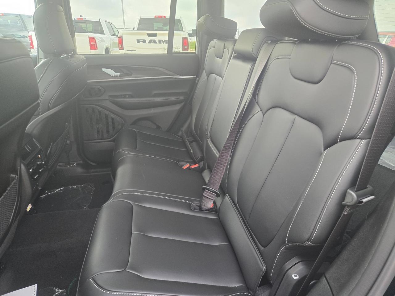 2026 Jeep Grand Cherokee Limited Castroville TX