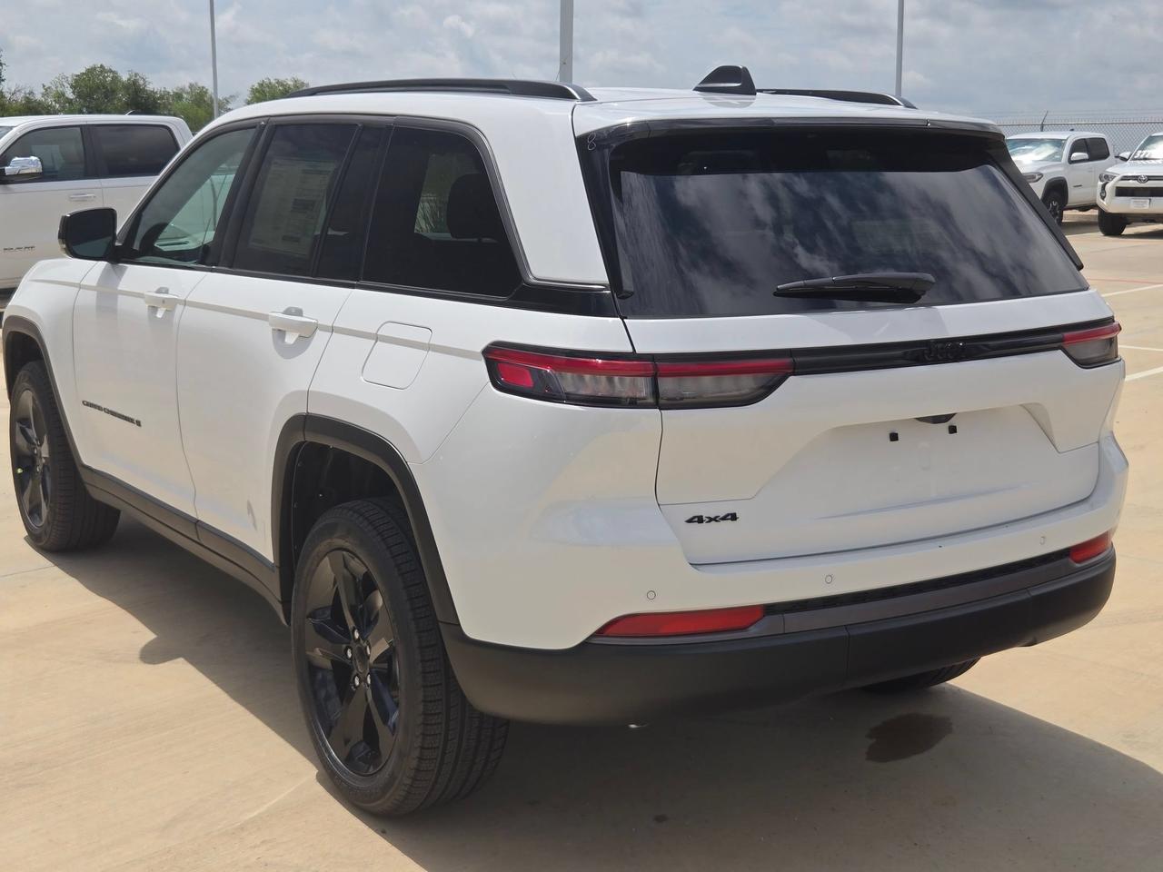 2026 Jeep Grand Cherokee Limited Castroville TX