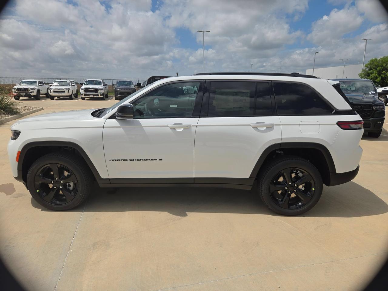 2026 Jeep Grand Cherokee Limited Castroville TX