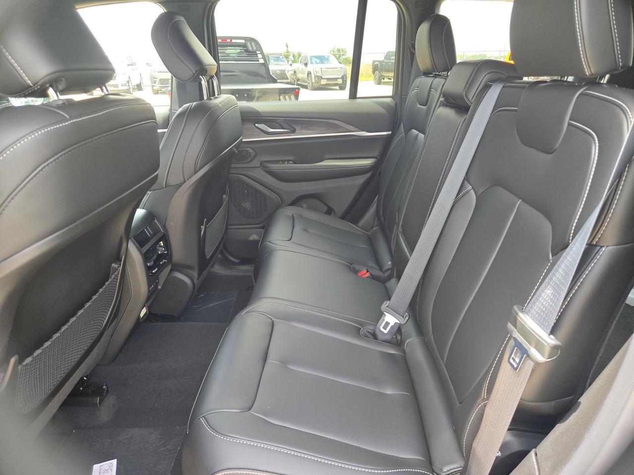 2026 Jeep Grand Cherokee Limited Castroville TX