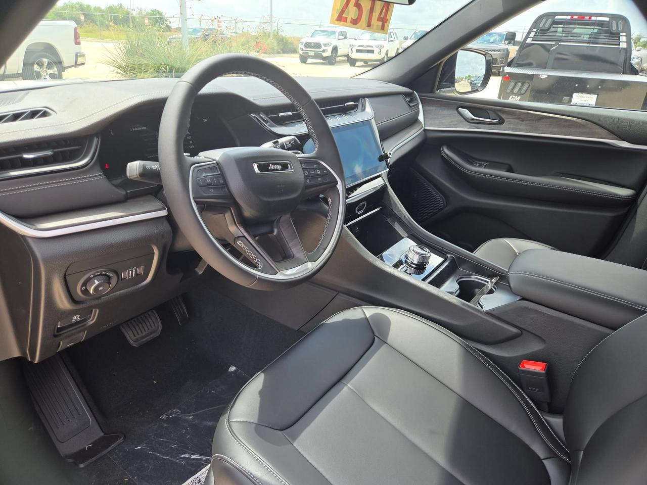 2026 Jeep Grand Cherokee Limited Castroville TX
