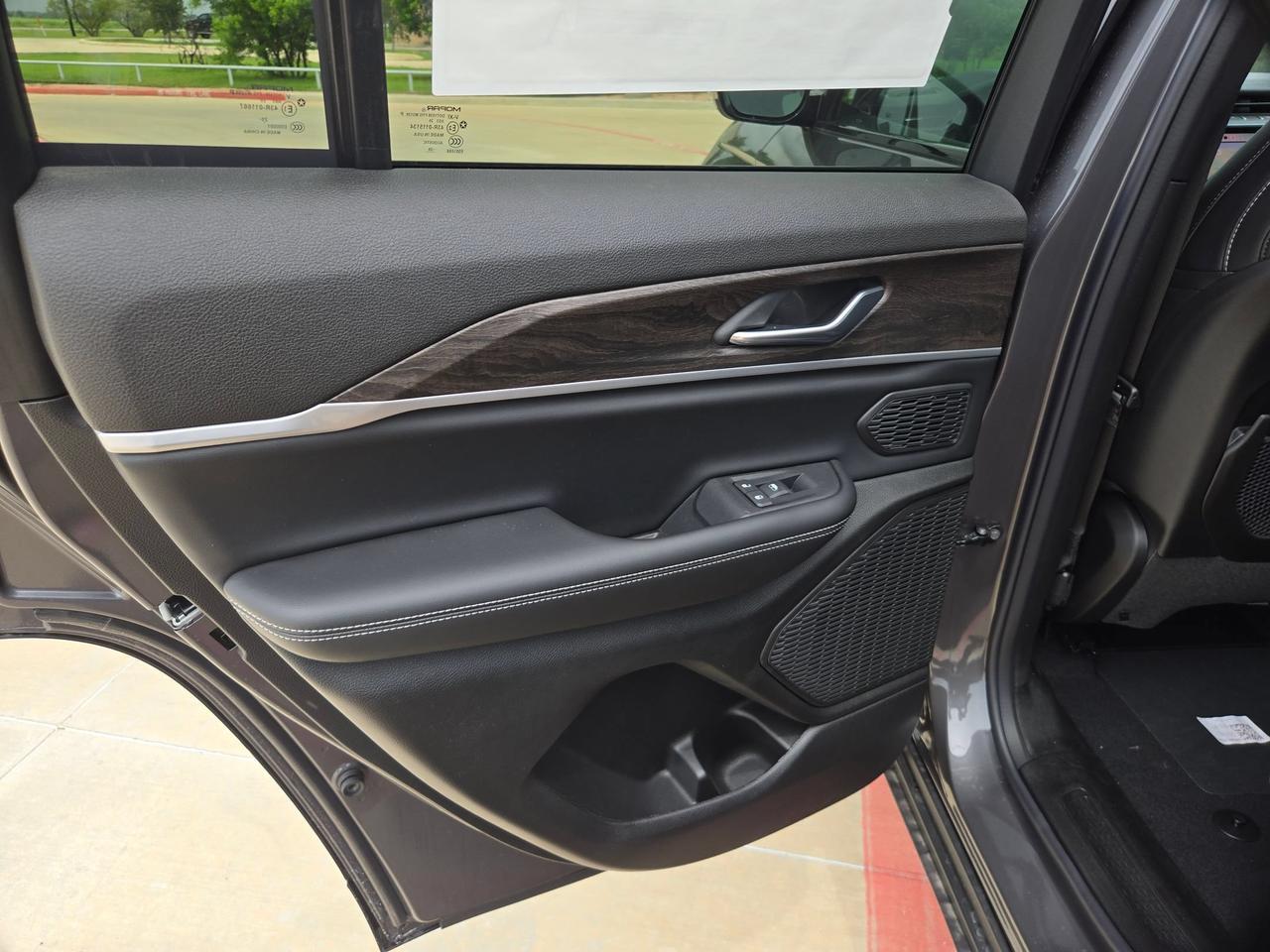 2026 Jeep Grand Cherokee Limited Castroville TX
