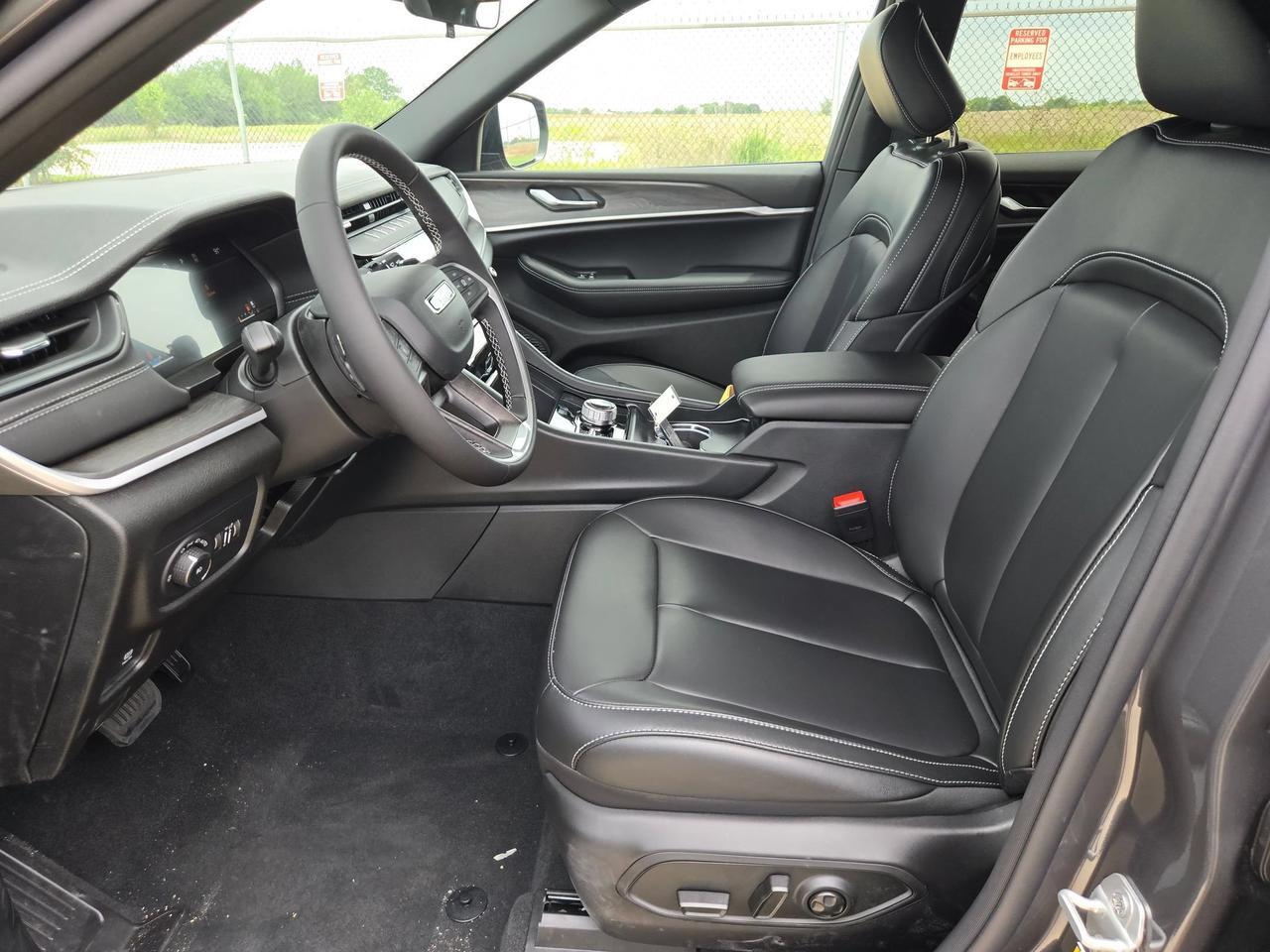 2026 Jeep Grand Cherokee Limited Castroville TX