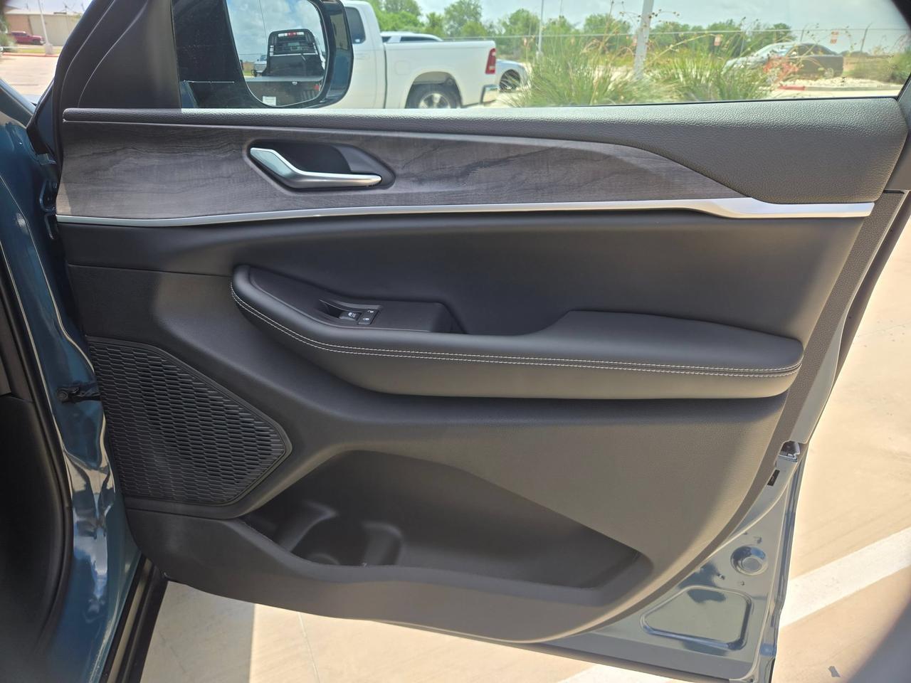 2026 Jeep Grand Cherokee Limited Castroville TX