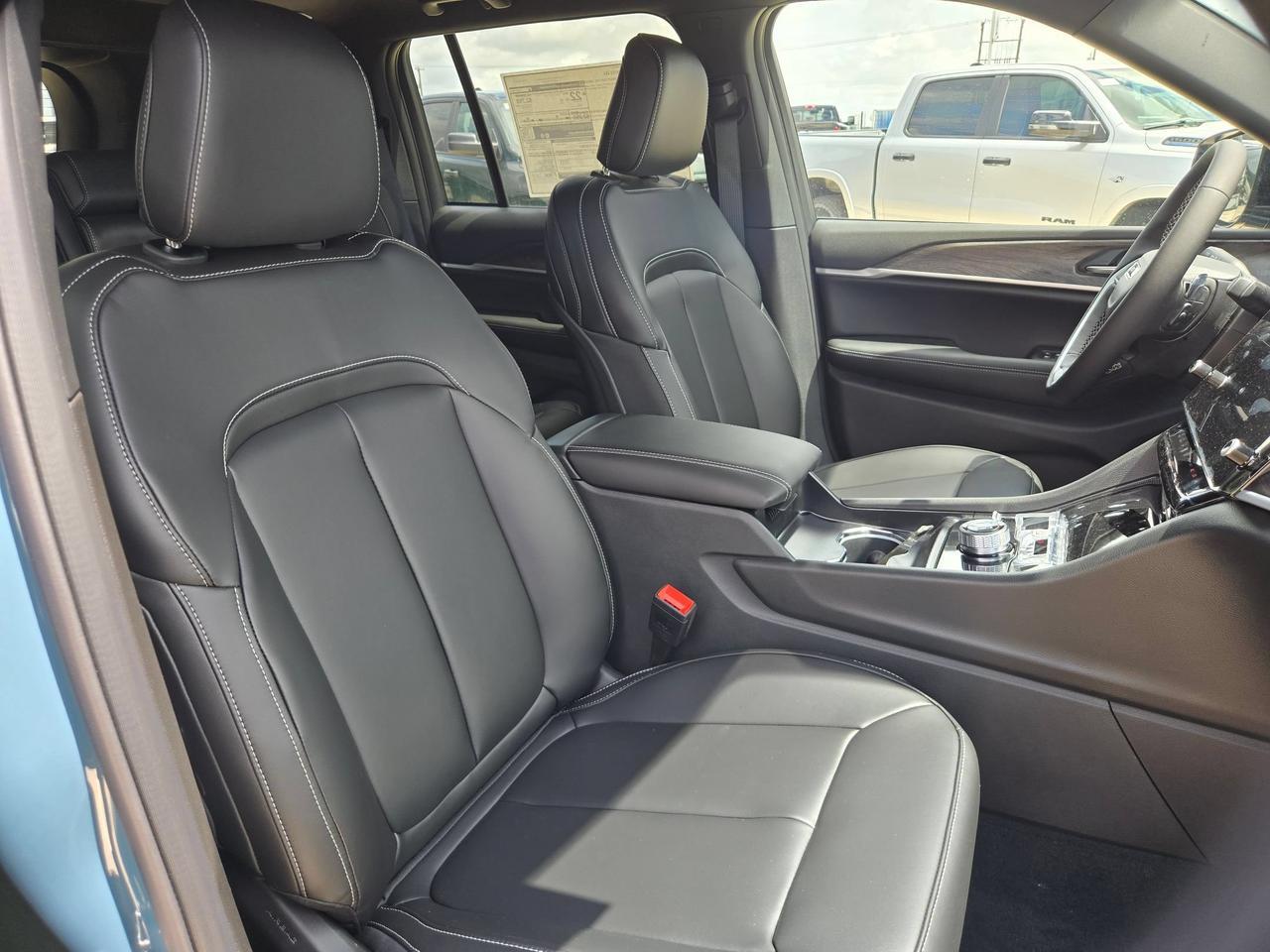 2026 Jeep Grand Cherokee Limited Castroville TX