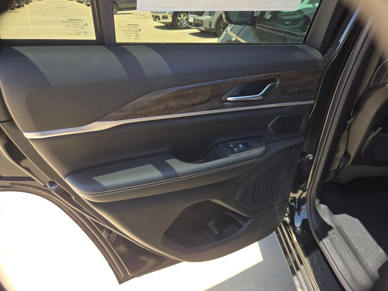 2026 Jeep Grand Cherokee Limited Castroville TX
