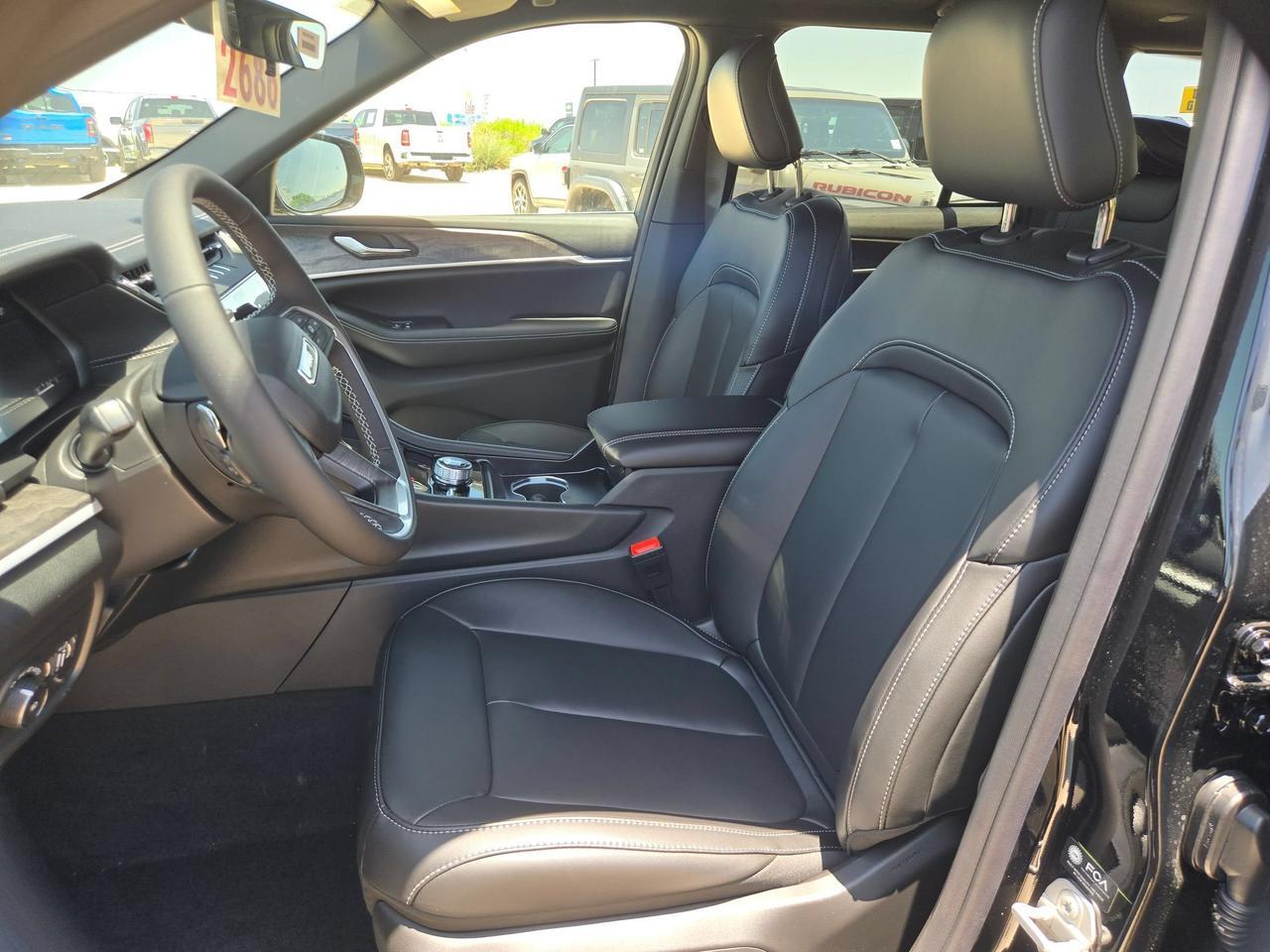 2026 Jeep Grand Cherokee Limited Castroville TX