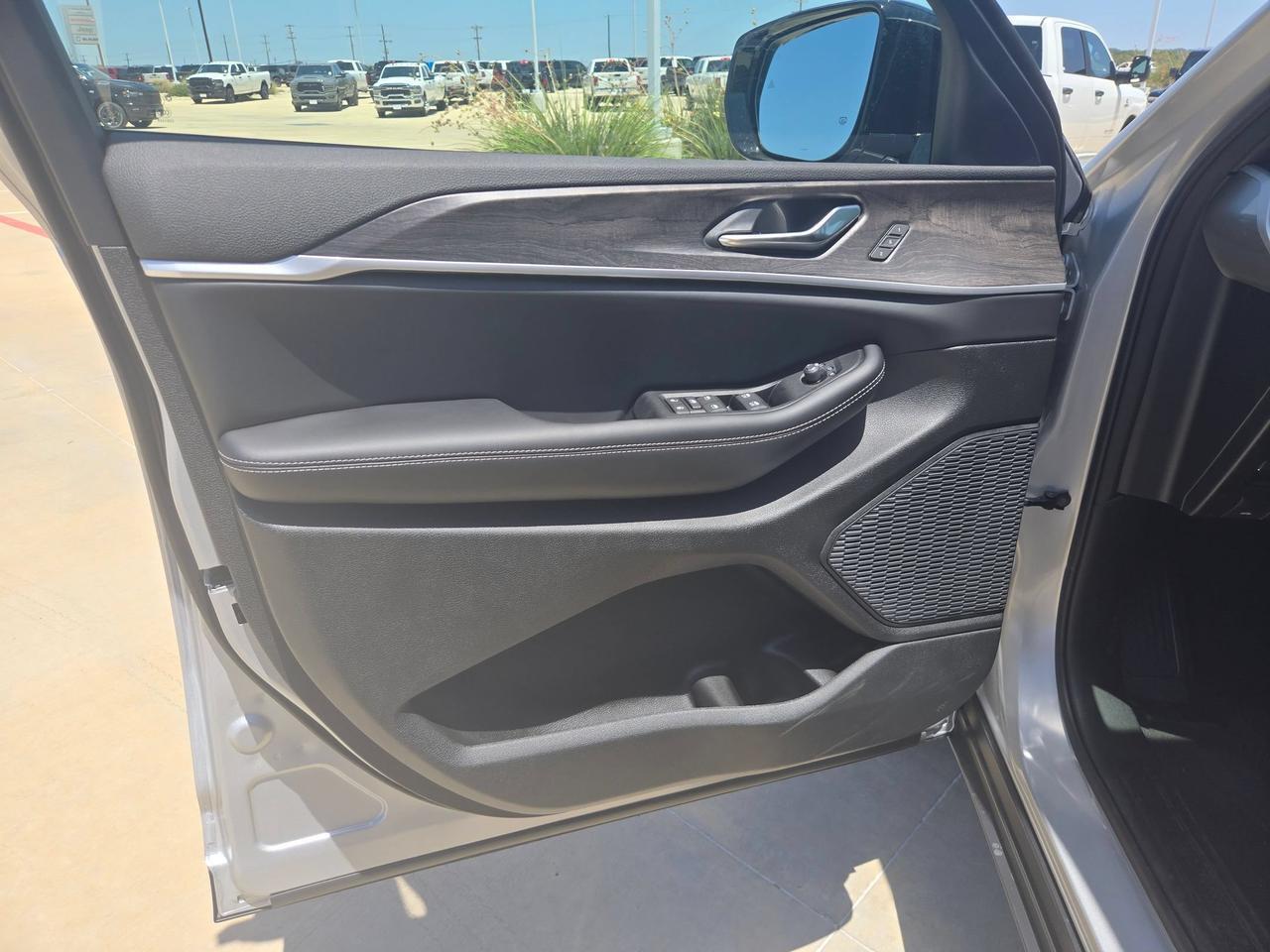 2026 Jeep Grand Cherokee Limited Castroville TX
