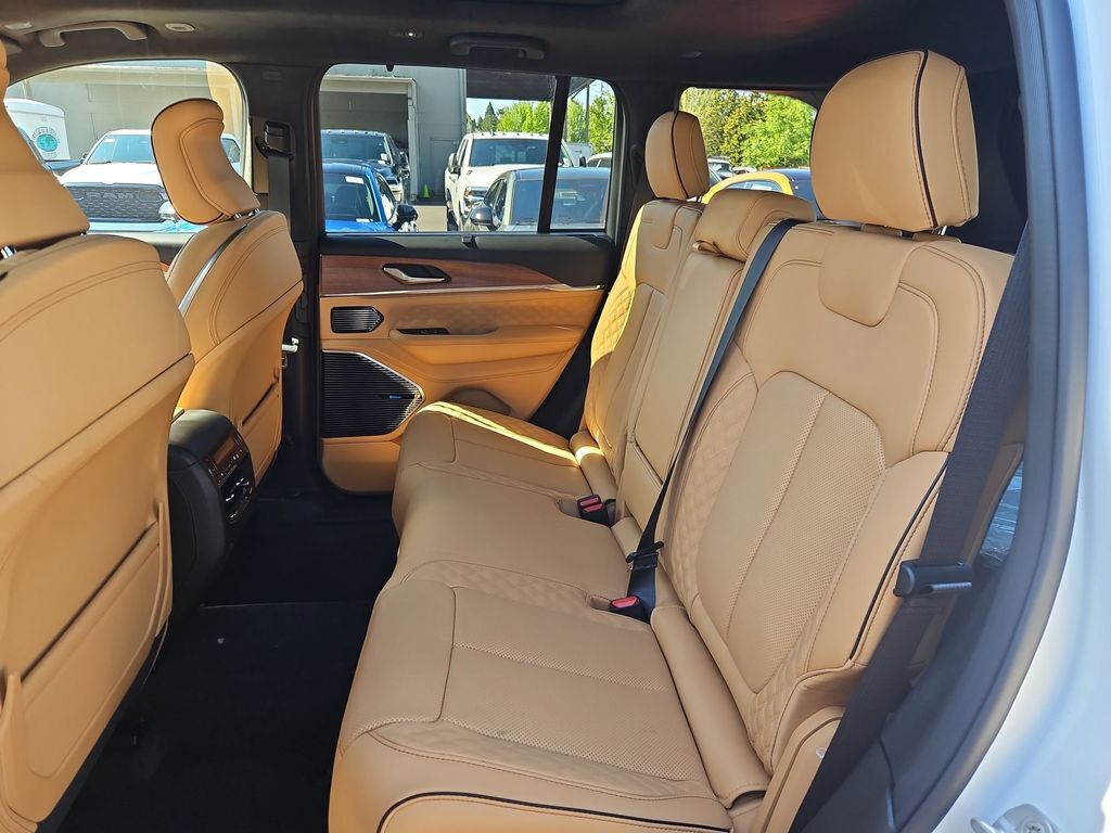 2026 Jeep Grand Cherokee Summit Gresham OR