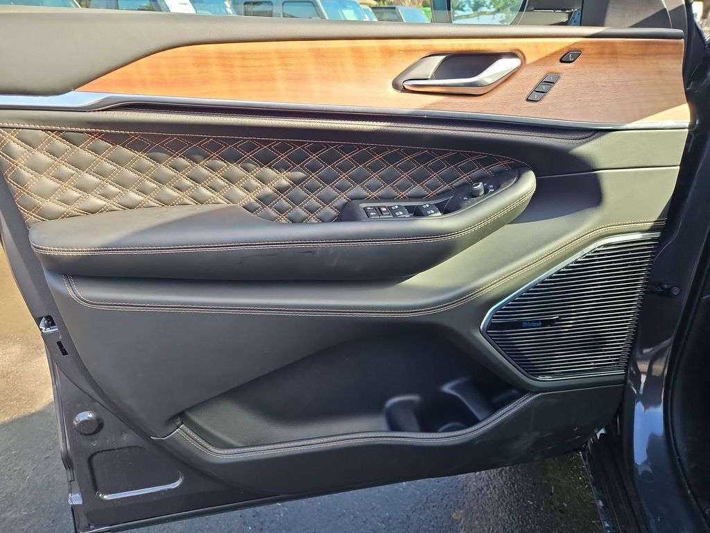 2026 Jeep Grand Cherokee Summit Gresham OR