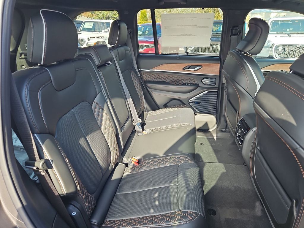 2026 Jeep Grand Cherokee Summit Gresham OR