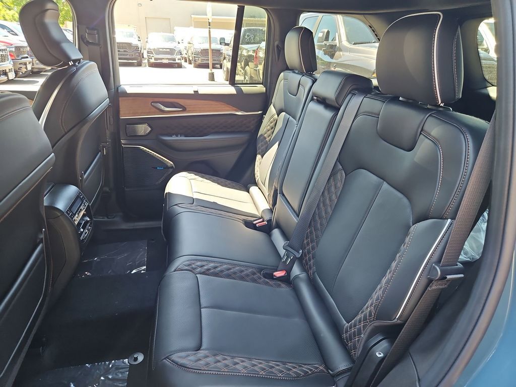 2026 Jeep Grand Cherokee Summit Gresham OR