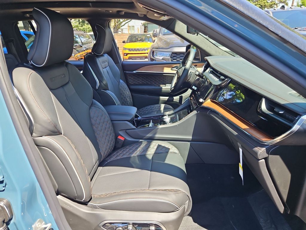 2026 Jeep Grand Cherokee Summit Gresham OR