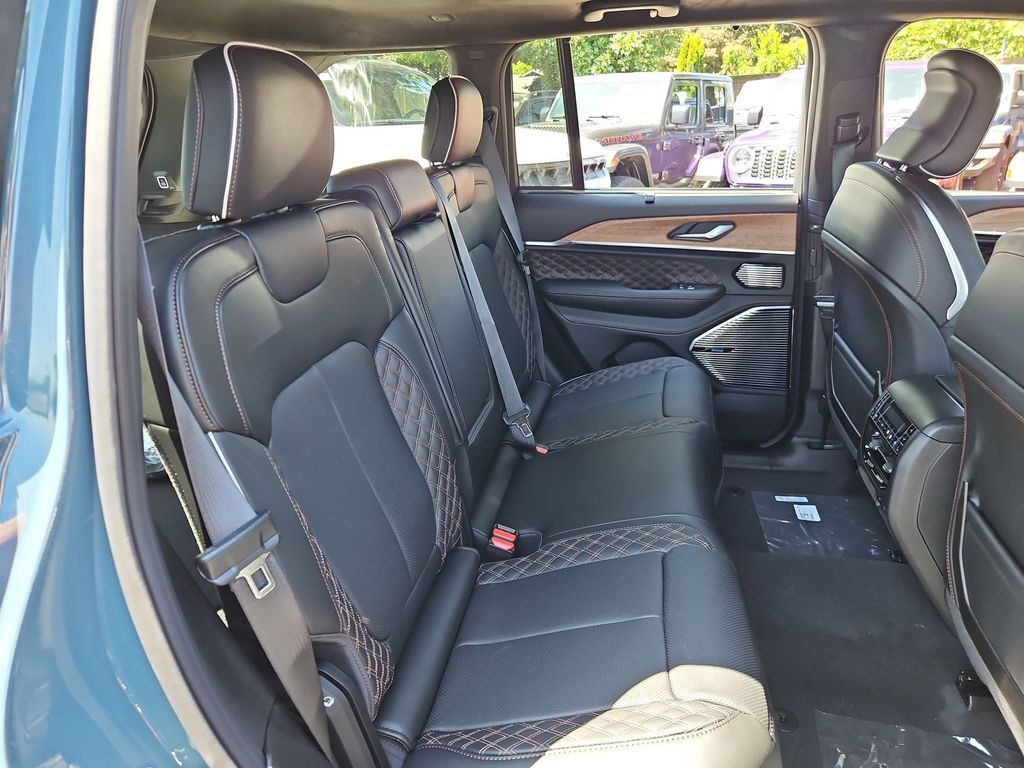 2026 Jeep Grand Cherokee Summit Gresham OR