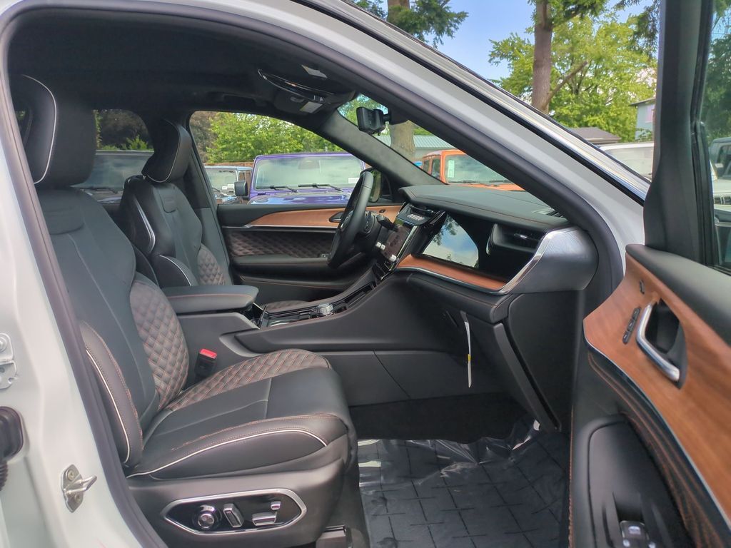 2026 Jeep Grand Cherokee Summit Gresham OR