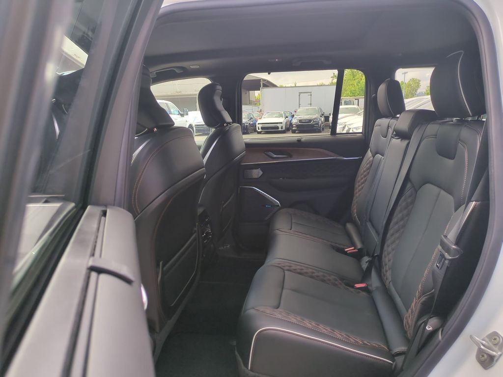 2026 Jeep Grand Cherokee Summit Gresham OR
