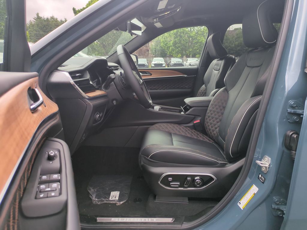 2026 Jeep Grand Cherokee Summit Gresham OR