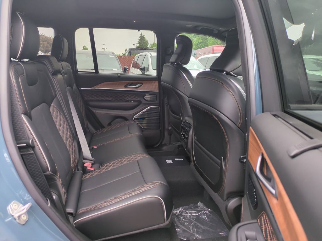 2026 Jeep Grand Cherokee Summit Gresham OR