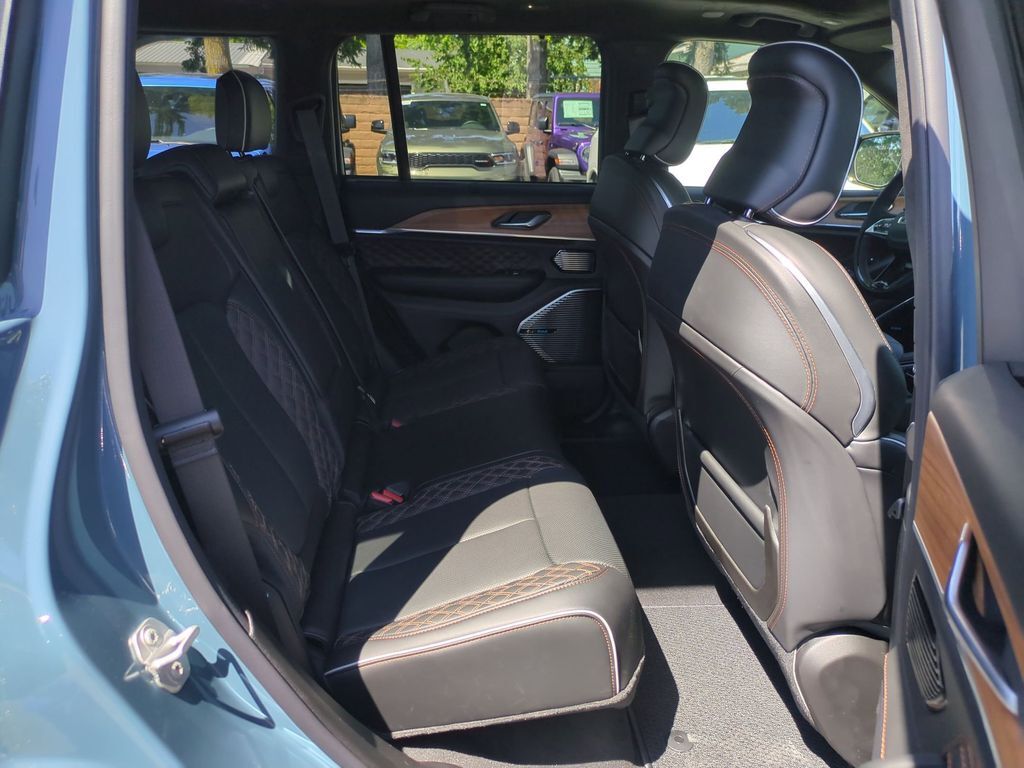2026 Jeep Grand Cherokee Summit Gresham OR