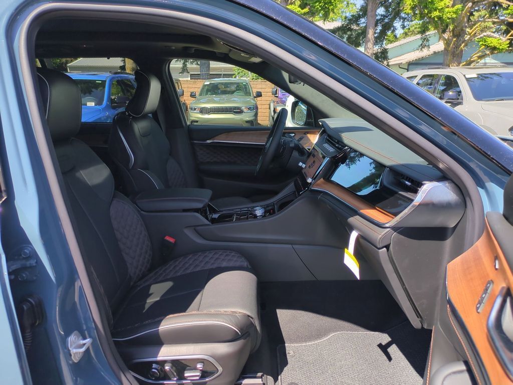 2026 Jeep Grand Cherokee Summit Gresham OR