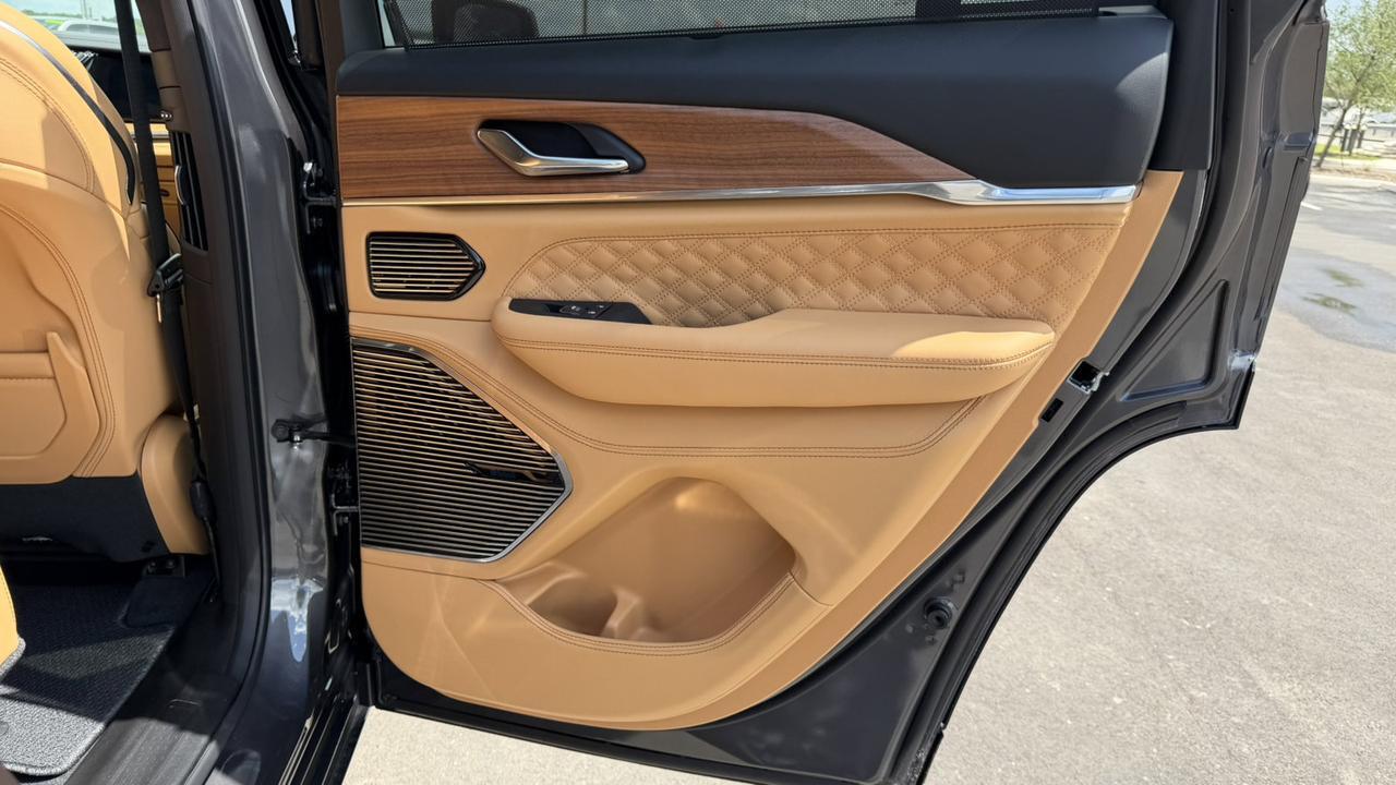 2026 Jeep Grand Cherokee Summit New Braunfels TX