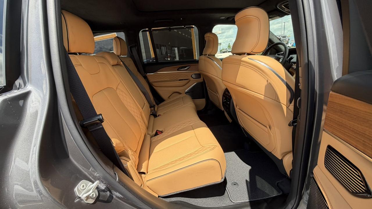 2026 Jeep Grand Cherokee Summit New Braunfels TX