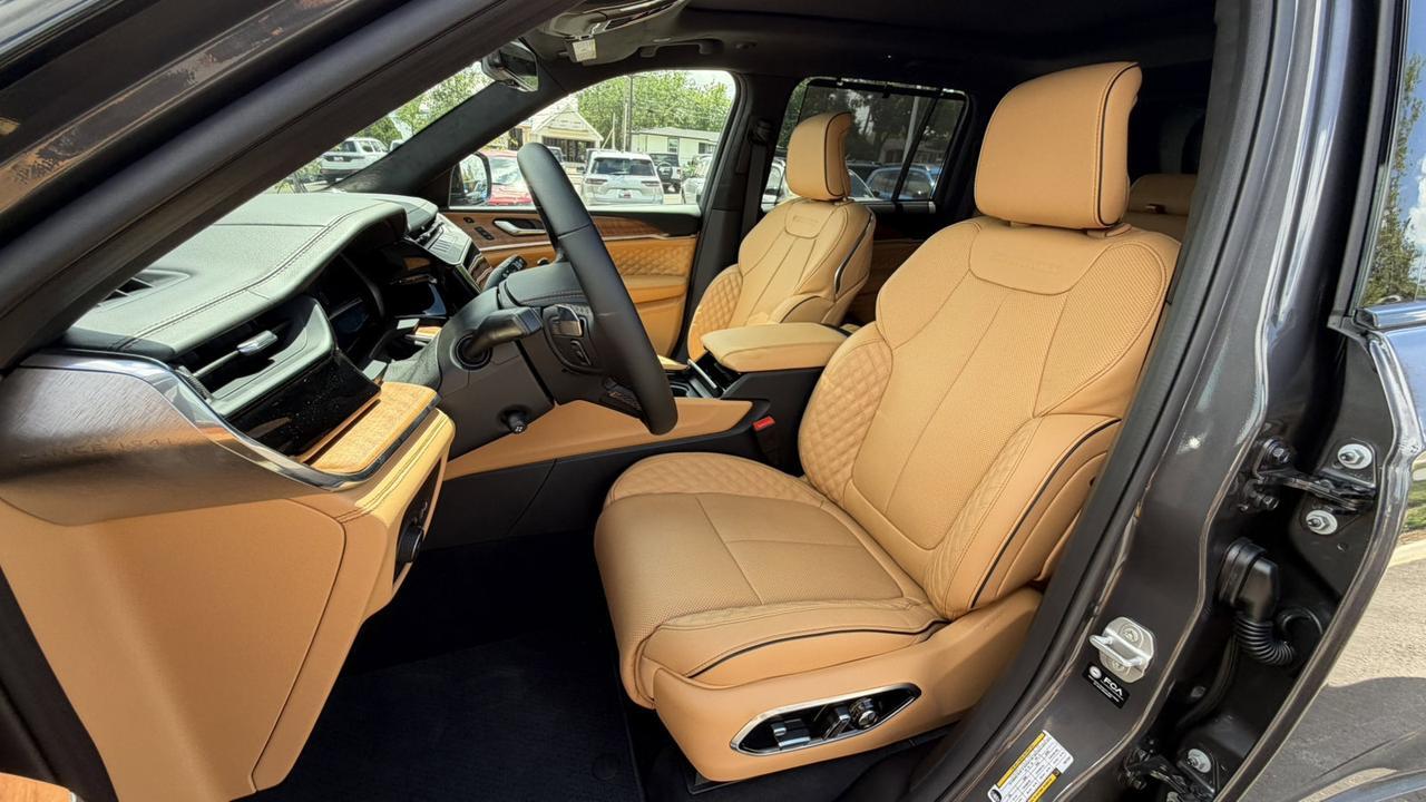 2026 Jeep Grand Cherokee Summit New Braunfels TX