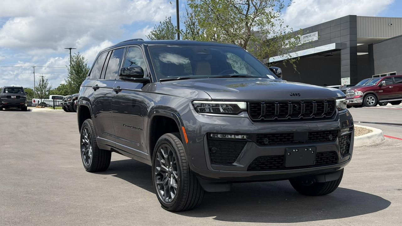 2026 Jeep Grand Cherokee Summit