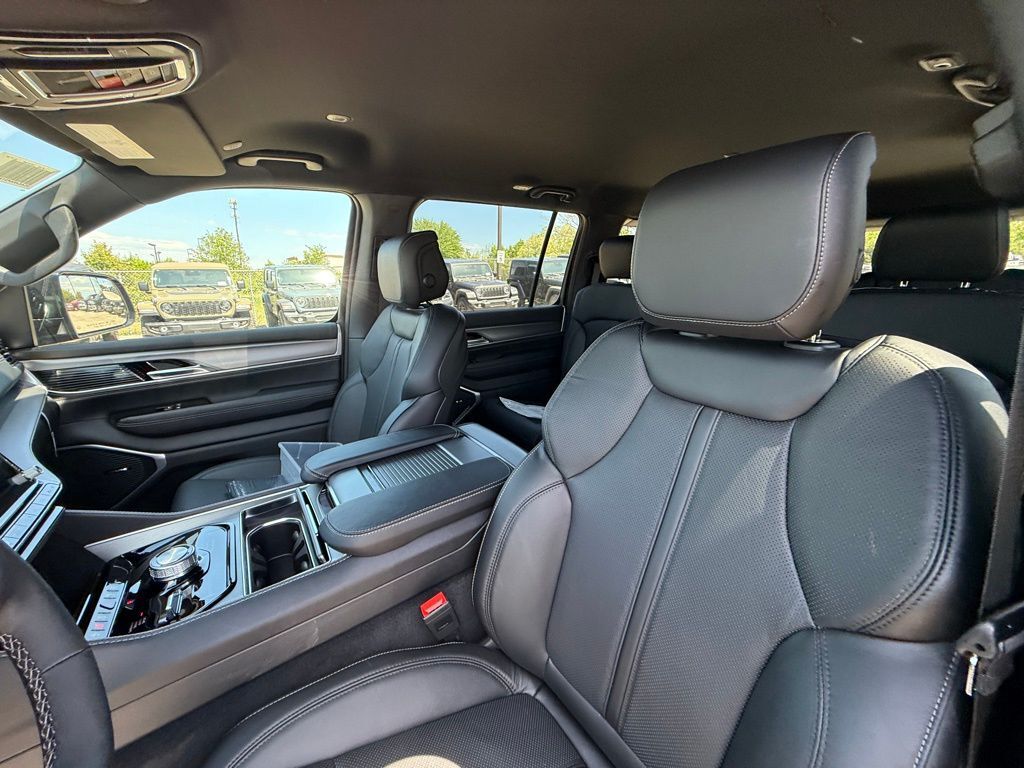 2026 Jeep Grand Wagoneer Crestwood KY