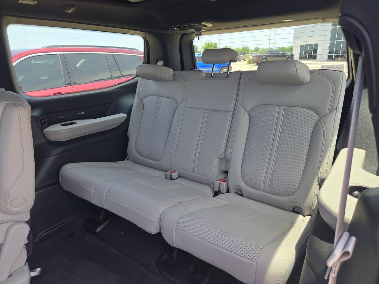 2026 Jeep Grand Wagoneer Castroville TX