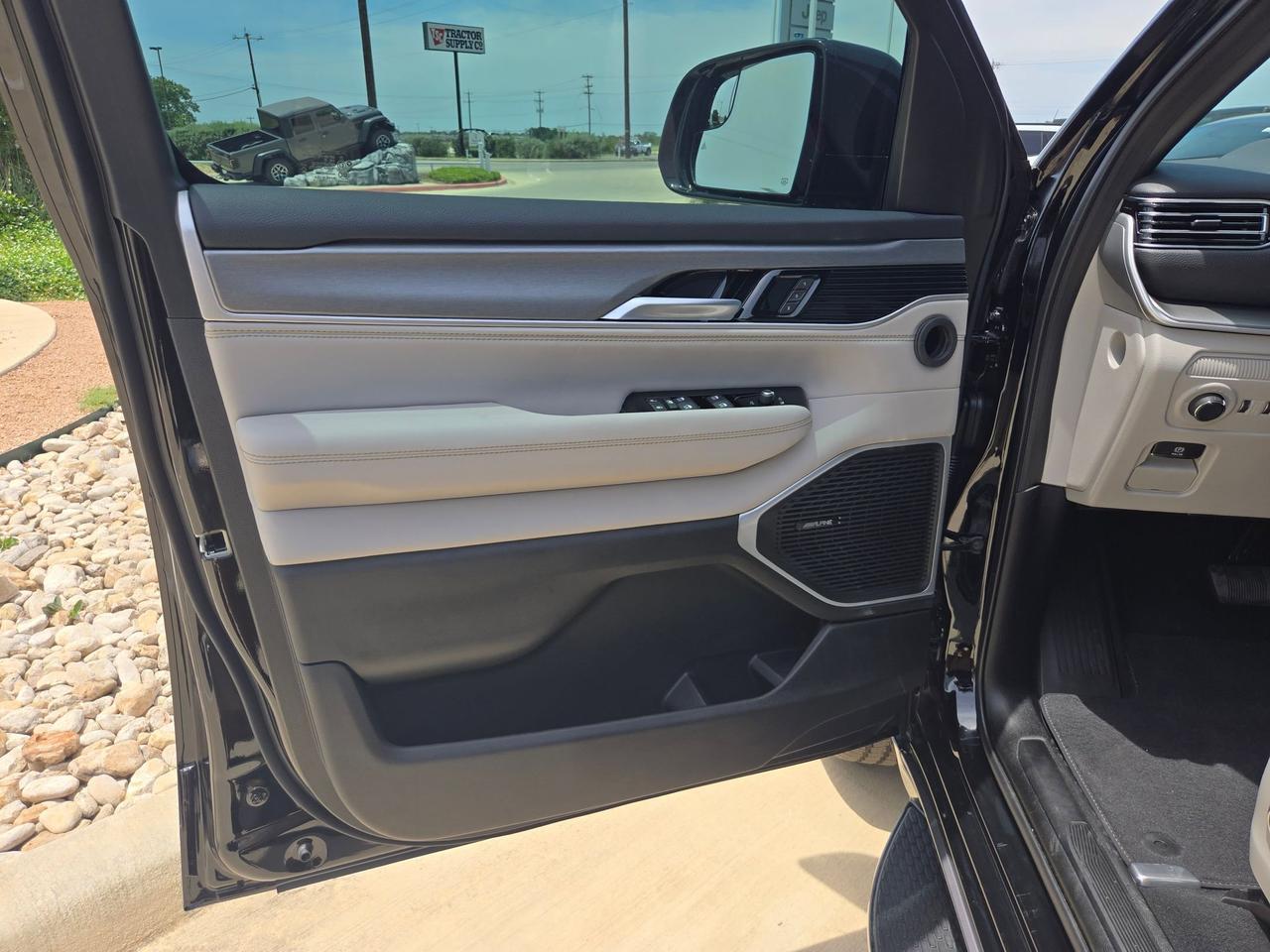 2026 Jeep Grand Wagoneer Castroville TX