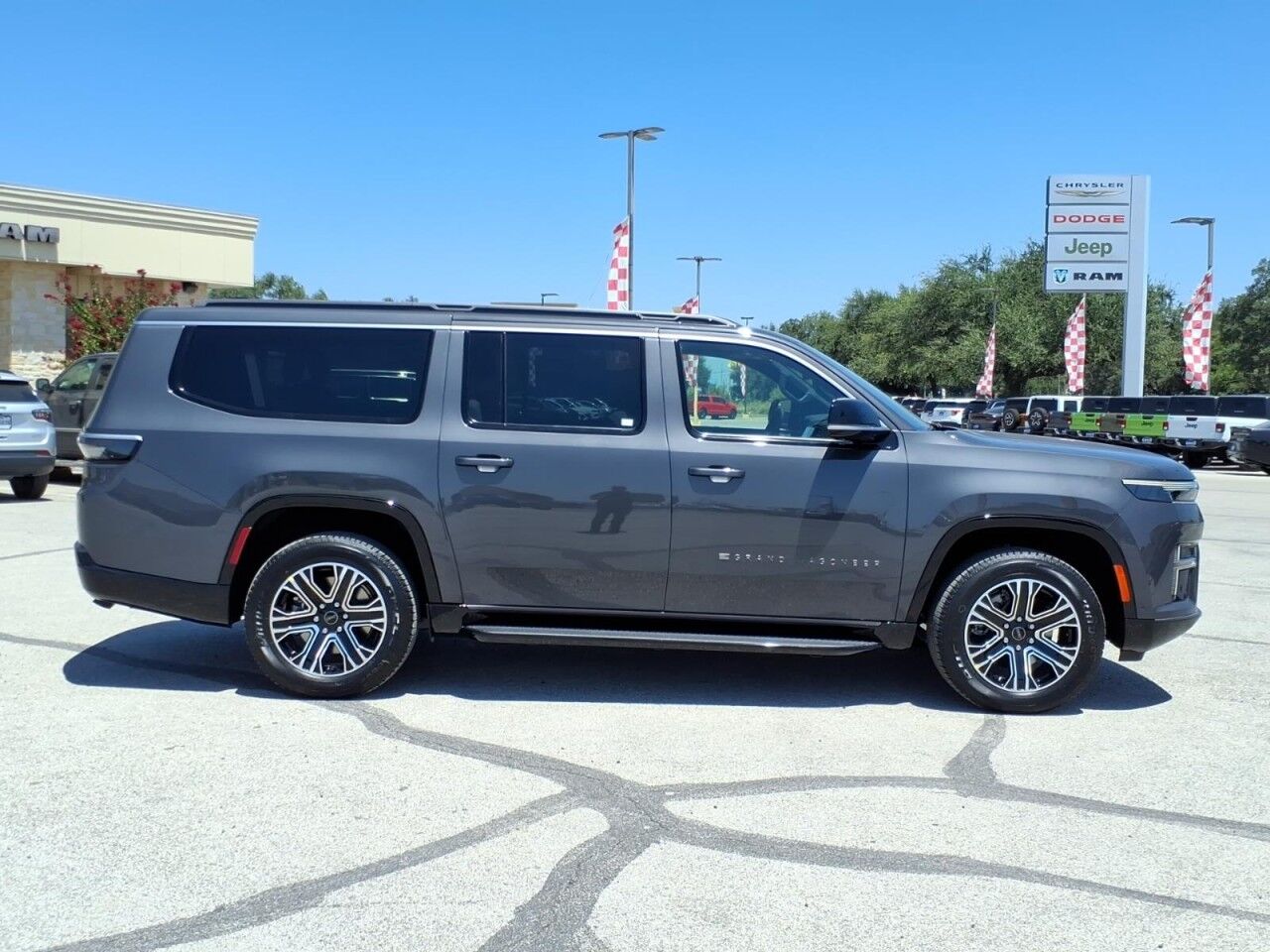 2026 Jeep Grand Wagoneer L