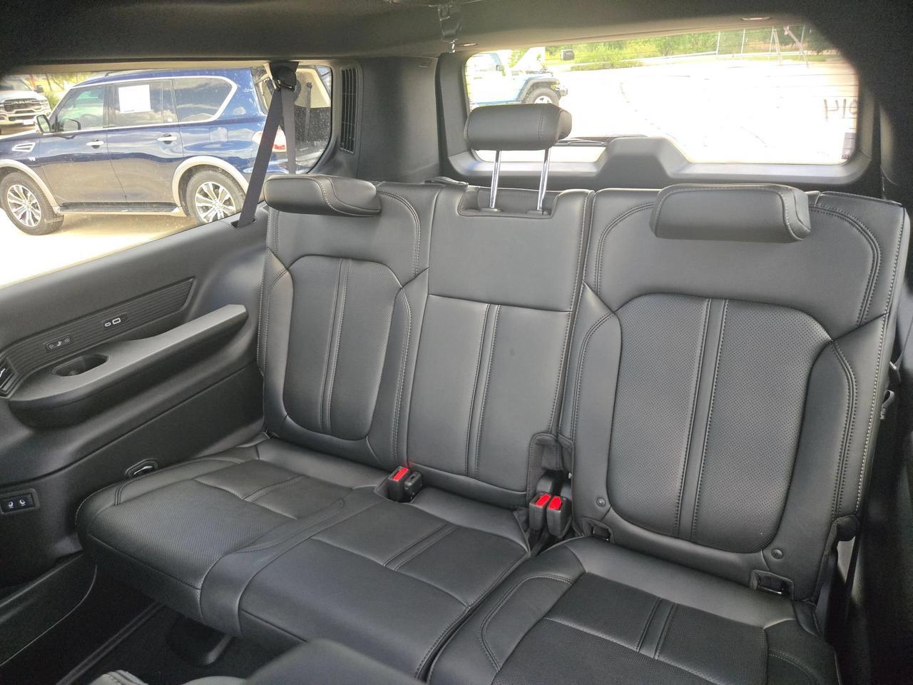 2026 Jeep Grand Wagoneer L Limited Altitude Castroville TX