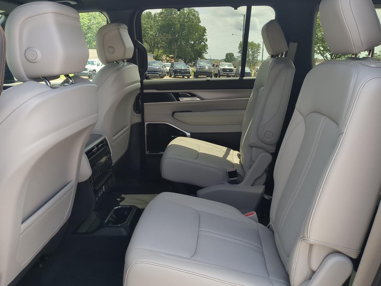 2026 Jeep Grand Wagoneer L Limited Altitude Winder GA
