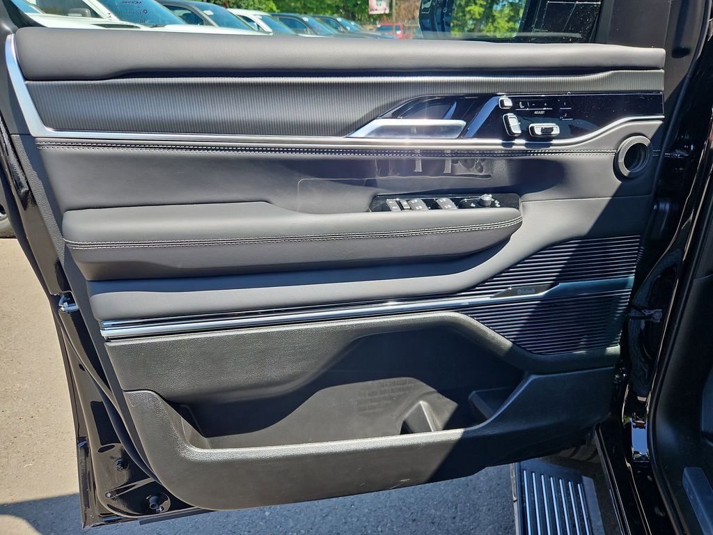 2026 Jeep Grand Wagoneer L Summit Obsidian Gresham OR