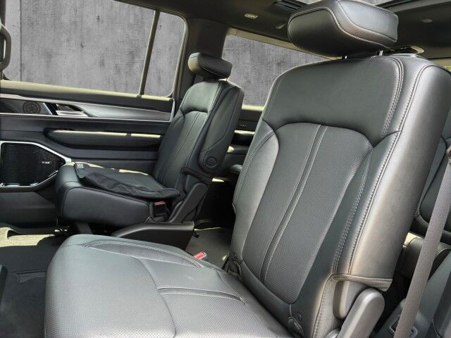 2026 Jeep Grand Wagoneer Limited Altitude Burnet TX